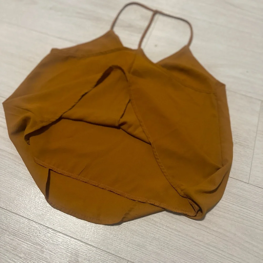 $1 if bundled with higher priced item - Rust Flowy top - size XS - Picture 4 of 4